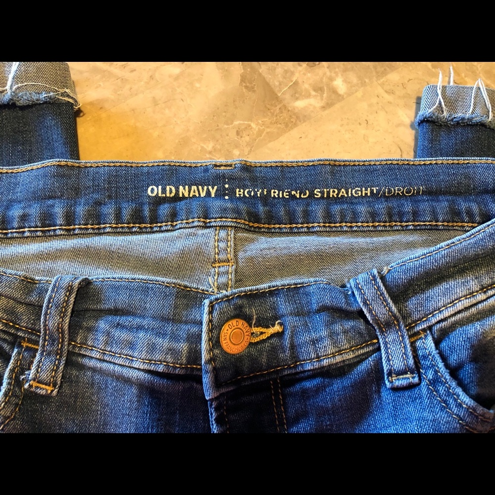 Old Navy Boyfriend Cropped Distressed Jeans